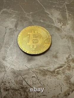 Physical Bitcoin Commemorative Coin Gold Color Collection Collectible NEW