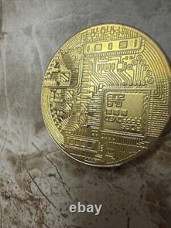 Physical Bitcoin Commemorative Coin Gold Color Collection Collectible NEW
