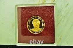 1977 Îles Caïmans 50 $ Or Preuve Commemorative de la Reine Anne