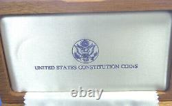 1987 Ensemble de 4 pièces de monnaie en or et en argent de 5 dollars avec coffret de preuve et certificat d'authenticité en excellent état, de la Constitution des États-Unis.