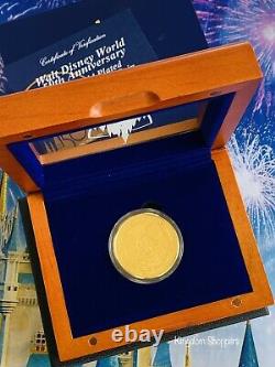 2021 Walt Disney World 50e Anniversaire Mickey Commemorative Gold Coin Le 4000