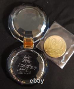 Boîte à pièces en cristal Swarovski avec charnière et pièce commémorative de 100 ans SIGNÉE RARE
