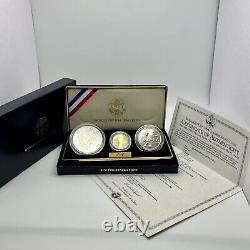 Médaille commémorative de la Coupe du Monde de la FIFA 1994 de la Monnaie américaine : épreuve en 3 pièces de 5 dollars en or et de 1 dollar en argent plaqué
