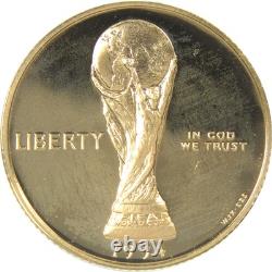 Monnaie en or de 5 $ en preuve de choix commémorative du tournoi de la Coupe du Monde 1994