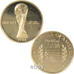 Monnaie en or de 5 $ en preuve de choix commémorative du tournoi de la Coupe du Monde 1994