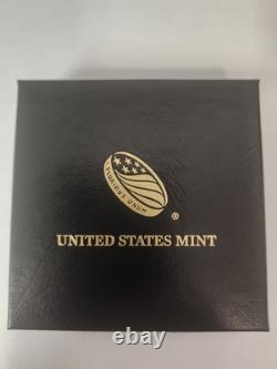 Pièce en or de cinq dollars en édition limitée commémorative du 50e anniversaire d'Apollo 11 de 2019