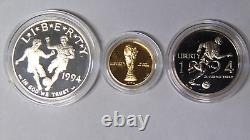 Preuve de l'ensemble de pièces de monnaie de la Coupe du Monde de football de 1994-W avec pièce d'or de 5 $ et dollar en argent