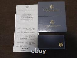 US Mint 1991 Mt Rushmore Anniversary 3 Coin $5 West Pt Gold & Silver Proof Set<br/>	 <br/>
La Monnaie des États-Unis 1991 Mt Rushmore Anniversaire Ensemble de preuve en or et en argent de 3 pièces de $5 West Pt