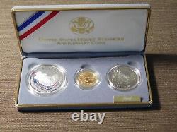 US Mint 1991 Mt Rushmore Anniversary 3 Coin $5 West Pt Gold & Silver Proof Set  <br/>  		<br/> La Monnaie des États-Unis 1991 Mt Rushmore Anniversaire Ensemble de preuve en or et en argent de 3 pièces de $5 West Pt